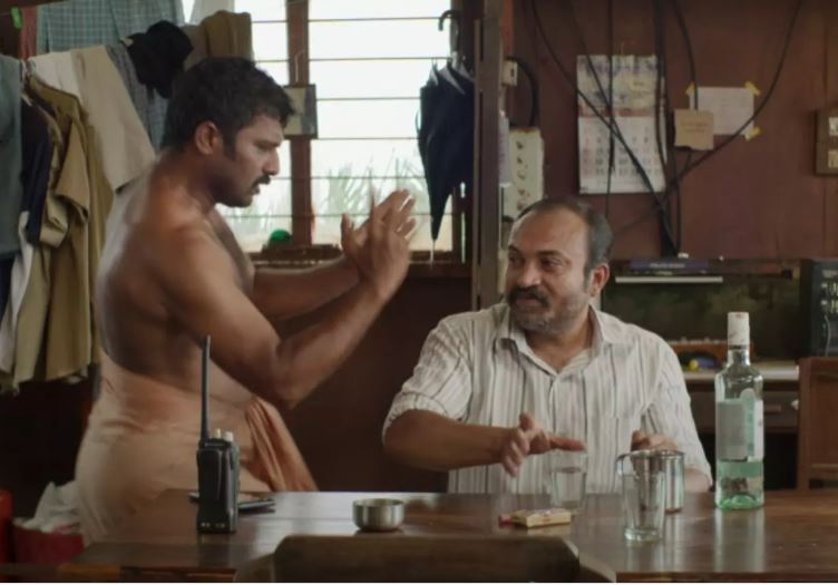  സുധി കോപ്പയുടെ ഐറ്റം ഡാന്‍സും സൗബിന്റെ ഏകാന്തതയും; ശ്രദ്ധ നേടി ഇലവീഴാപൂഞ്ചിറയുടെ പുതിയ ടീസര്‍