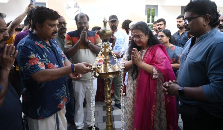 നടനും എം എല്‍ എ യുമായ ഗണേഷ് കുമാര്‍ സ്വിച്ചോണ്‍ ചെയ്തു; ഉര്‍വ്വശി ചിത്രം എല്‍.ജഗദമ്മ ഏഴാംക്‌ളാസ്സ് ബി സ്റ്റേറ്റ് ഫസ്റ്റ് കൊട്ടാരക്കരയില്‍ തുടങ്ങി   