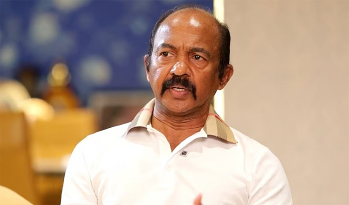 എത്ര വേണമെങ്കിലും ചോദിച്ചോട്ടെ; കൊടുക്കാന്‍ പറ്റാത്ത ശമ്പളം കൊടുക്കാതിരിക്കുക; സിനിമയെടുക്കാന്‍ വരുന്ന നിര്‍മ്മാതാക്കള്‍  കണ്ണീച്ചോരയില്ലാത്തവരെ പറ്റി ഒരു ചെറിയ അന്വേഷണം നടത്തുന്നത് നല്ലതായിരിക്കും;വേണു കുന്നപ്പിള്ളി 