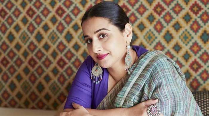  കാരവാനില്ല; ഹിറ്റ് ചിത്രത്തില്‍ വിദ്യാ ബാലന്‍ വസ്ത്രം മാറിയത് റോഡരികില്‍ നിര്‍ത്തിയിട്ടിരുന്ന ഇന്നോവ കാറില്‍: തുറന്ന് പറഞ്ഞ് സംവിധായകന്‍