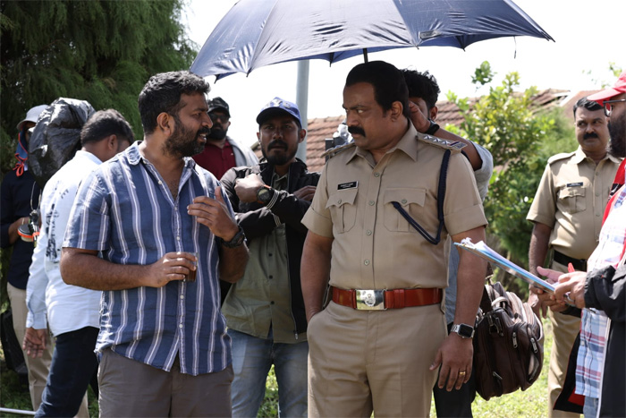  വിജയരാഘവന്‍ കേന്ദ്ര കഥാപാത്രത്തെ അവതരിപ്പിക്കുന്ന ഔസേപ്പിന്റെ ഒസ്യത്ത്; ചിത്രീകരണം പീരുമേട്ടില്‍ പുരോഗമിക്കുന്നു